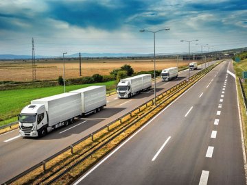 Налоговики давно уже проверяют реальность ведения заявленных видов деятельности. И если за перевозку грузов берется ООО, у которого нет никакого транспорта, это однозначно вызовет подозрения