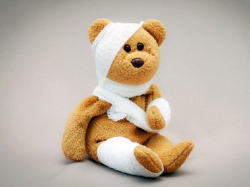 Что-то меняется с нового года, а что-то нет. Вот взносы на травматизм как платили отдельным платежом в СФР, так и будем платить