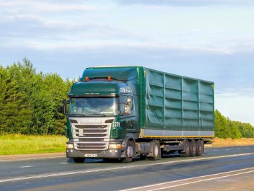 Если товар оказался в РФ транзитом по пути из страны дальнего зарубежья (например, Турции) в государство, входящее в ЕАЭС, ввозной НДС платить не требуется