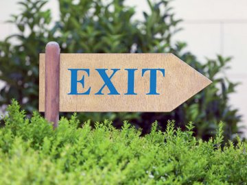 Факт выхода участников из ООО не лишает их права на дивиденды, если до выхода были приняты решения о распределении чистой прибыли и по этим решениям числится задолженность перед экс-участниками