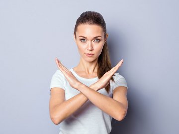 Нельзя принять к вычету иностранный НДС, уменьшив тем самым российский НДС. Потому что иностранный НДС никогда не попадет в бюджет РФ