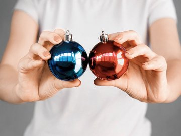 ИП может заявить профвычет либо в сумме документально подтвержденных расходов, либо в размере 20% от общей суммы доходов. Комбинировать эти варианты нельзя. Придется выбрать один из двух