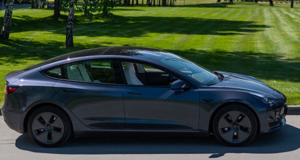 Новости: Штрафы за «глухую» тонировку стекол автомобиля хотят отменить