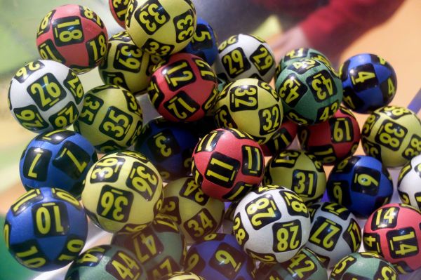 Новости: Нужно ли самостоятельно платить НДФЛ с выигрыша в лотерею