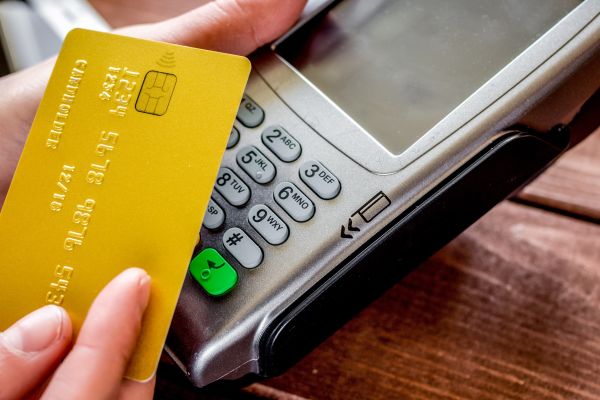 Новости: Как учитывать оплаты по банковским картам при переходе с УСН на АУСН