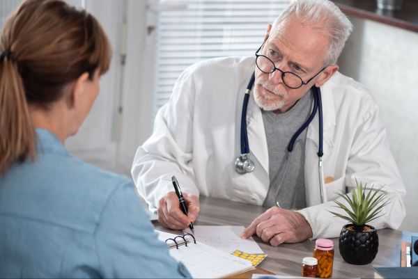 Новости: Больничный открыт посреди рабочего дня: как оплачивать первый день болезни