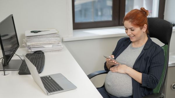 Новости: Чтобы получать декретные выплаты в следующем году, женщине-ИП нужно уплатить взносы