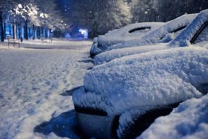 Новости: Кто должен убирать снег во дворах и на дорогах