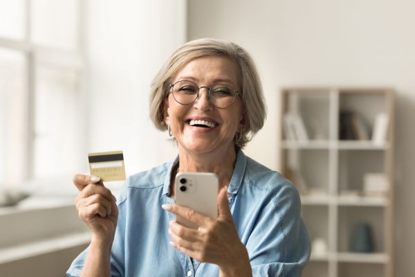 Новости: Карту «МИР» хотят сделать универсальной скидочной картой для льготников