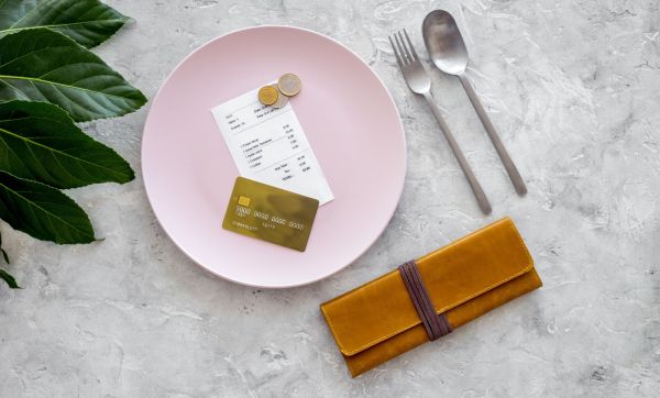 Новости: Бумажный ККТ-чек в общепите обязателен, даже если посетителю он не нужен