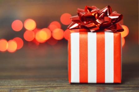 Получение подарка от супруга родственника: нужно ли ...
 Получение Подарка
