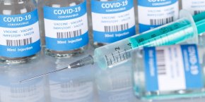 Новости: За границу за прививкой от COVID-19: куда можно поехать