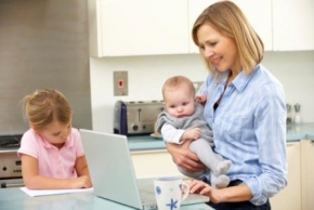 Новости: Подписан указ о дополнительных выплатах семьям с детьми
